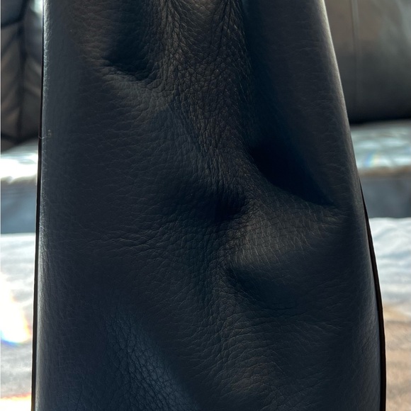 Fendi Vitello (Regular) Medium 2Jours Tote - Picture 3 of 16